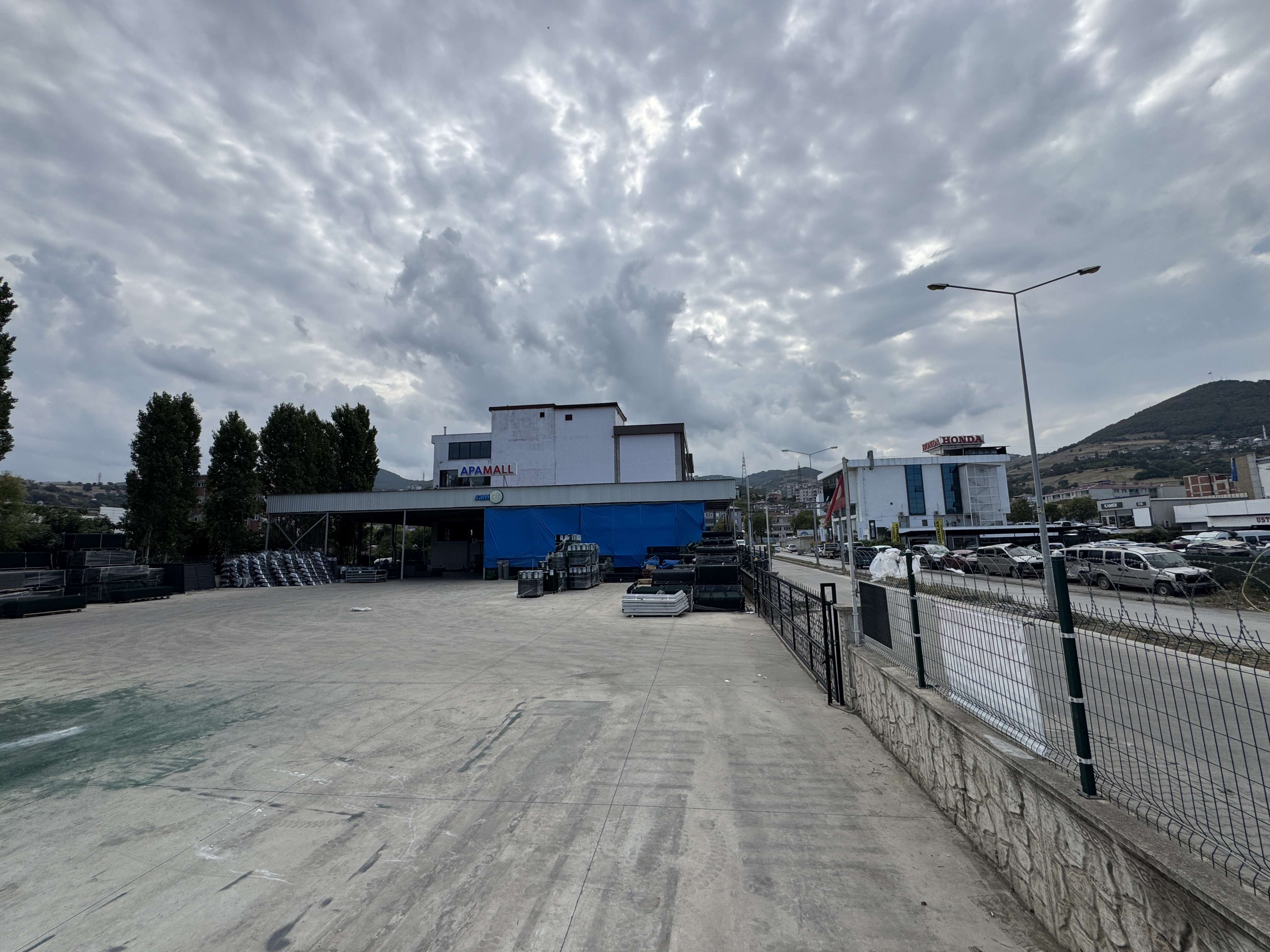 TEKKEÖYDE ATATÜRK BULVARINA 2.PARSEL ARSA